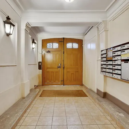 Chic With Terrace In شقة *