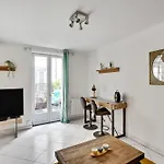 Chic With Terrace In