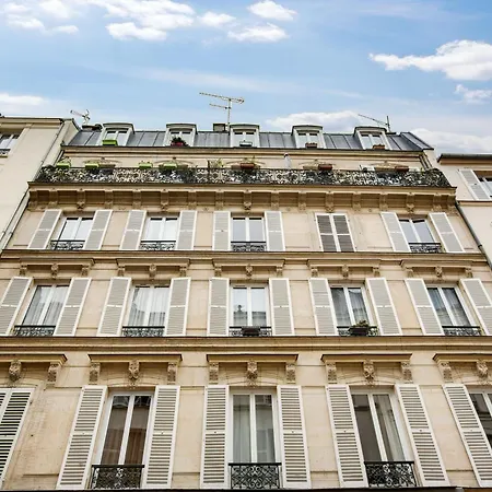 Apartament Chic With Terrace In Paryż