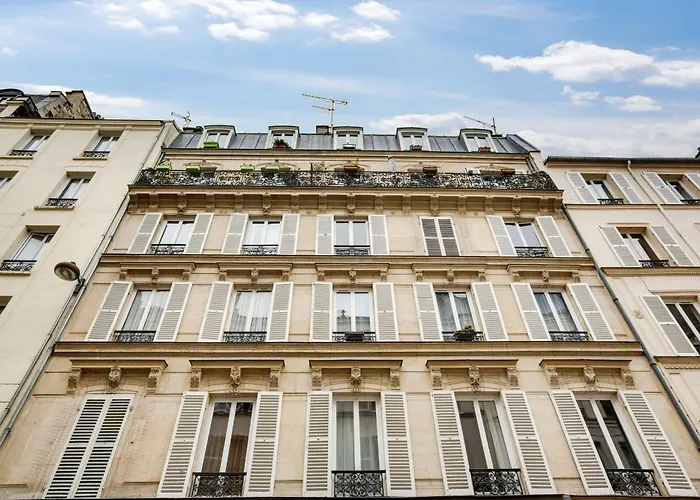 Apartament Chic With Terrace In Paryż