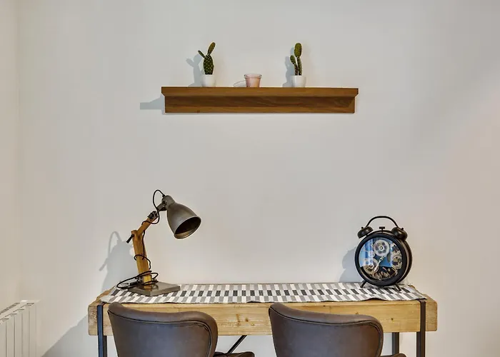 Chic With Terrace In Apartament